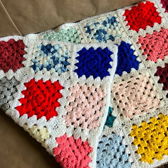 Hand made long crochet granny square throw/blanket/Afghan. - Picture 4 of 7